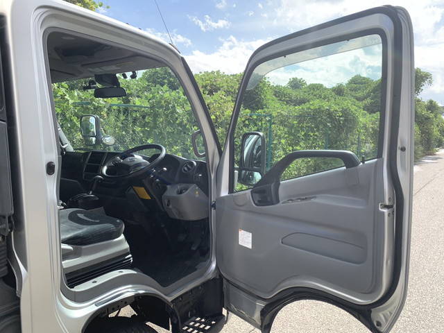 日野デュトロアルミバン小型（2t・3t）[写真29]