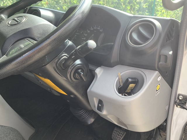 日野デュトロアルミバン小型（2t・3t）[写真31]