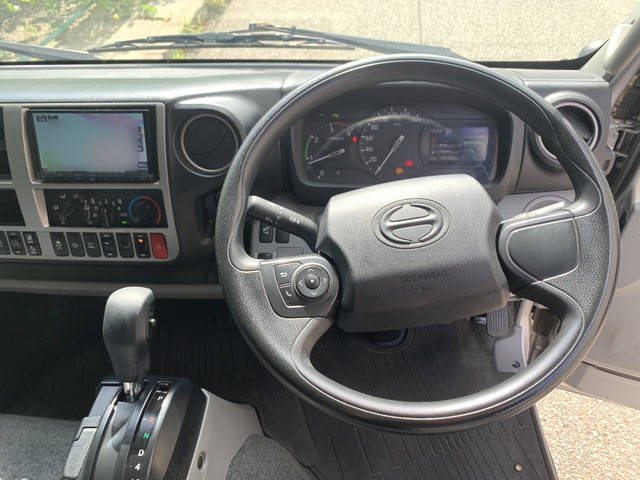 日野デュトロアルミバン小型（2t・3t）[写真33]