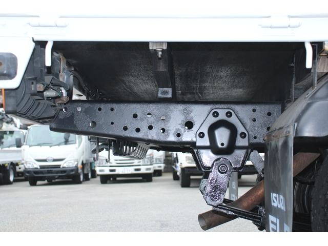 いすゞエルフ平ボディ小型（2t・3t）[写真21]