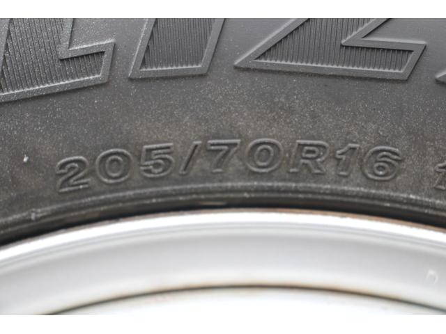 いすゞエルフ平ボディ小型（2t・3t）[写真26]