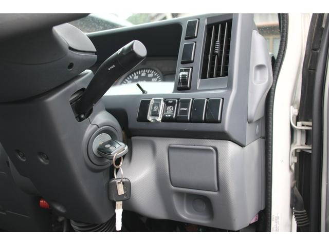 いすゞエルフ平ボディ小型（2t・3t）[写真33]