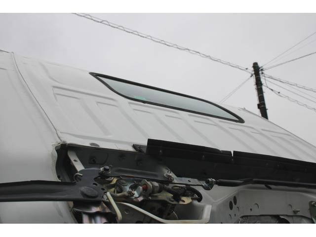 いすゞエルフ平ボディ小型（2t・3t）[写真08]