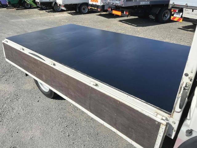 日野デュトロ平ボディ小型（2t・3t）[写真12]