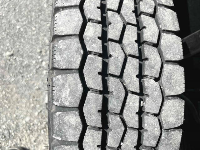 日野デュトロ平ボディ小型（2t・3t）[写真25]