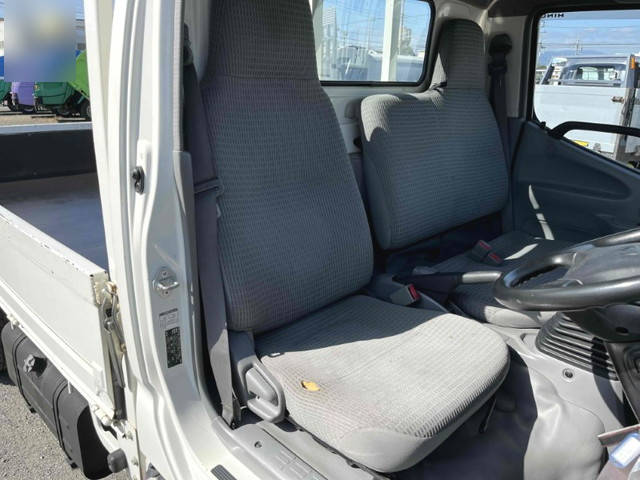 日野デュトロ平ボディ小型（2t・3t）[写真32]