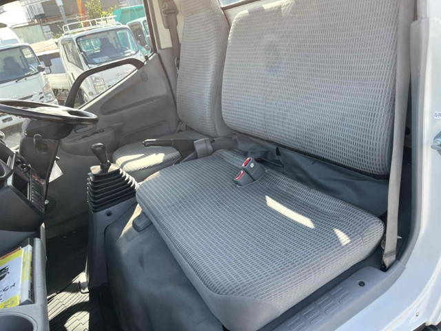 日野デュトロ平ボディ小型（2t・3t）[写真39]