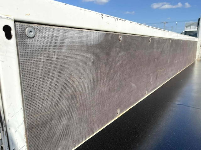 日野デュトロ平ボディ小型（2t・3t）[写真09]