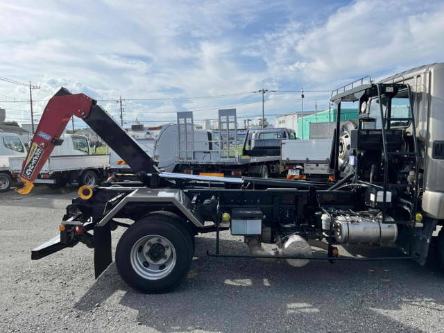 三菱ふそうファイターコンテナ専用車中型（4t）[写真13]