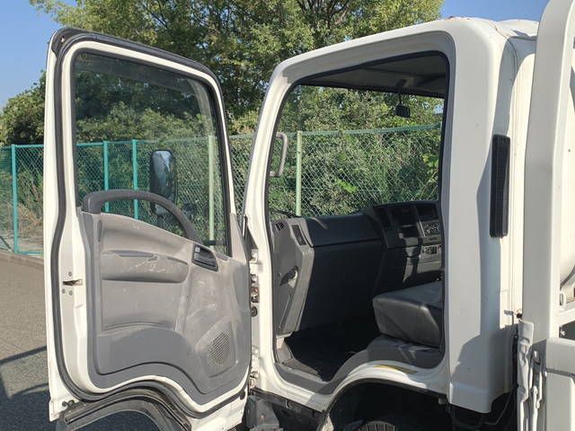 いすゞエルフ平ボディ小型（2t・3t）[写真13]