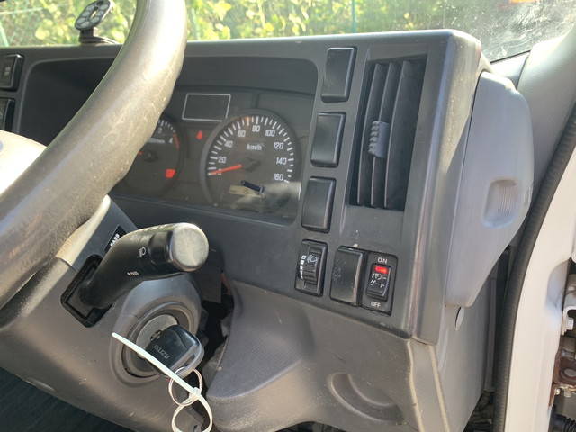 いすゞエルフ平ボディ小型（2t・3t）[写真30]