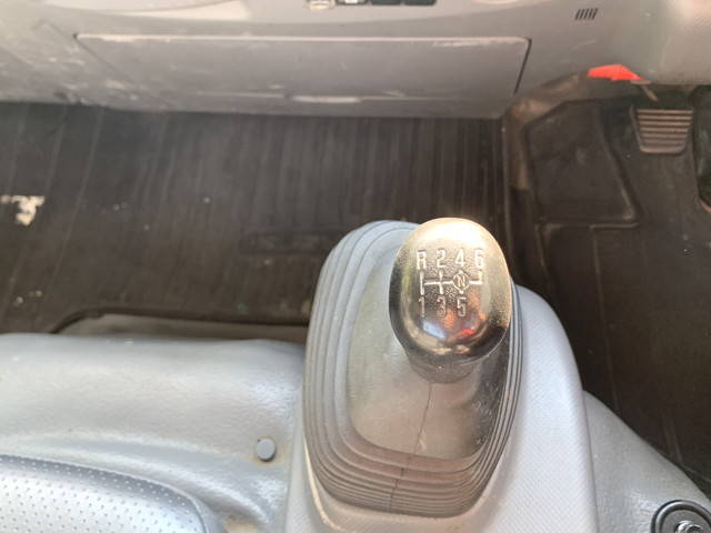 いすゞエルフ平ボディ小型（2t・3t）[写真31]