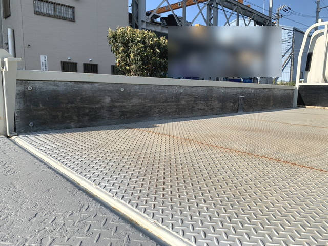 いすゞエルフ平ボディ小型（2t・3t）[写真07]