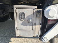 いすゞエルフ平ボディ小型（2t・3t）[写真08]