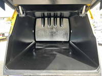 いすゞエルフパッカー車（塵芥車）小型（2t・3t）[写真13]