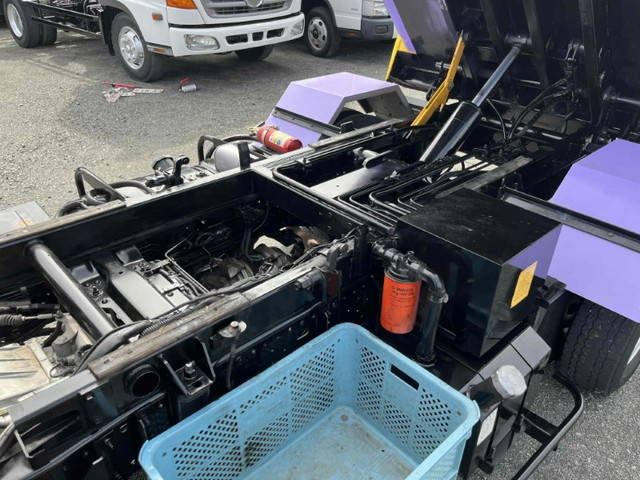 いすゞエルフパッカー車（塵芥車）小型（2t・3t）[写真18]