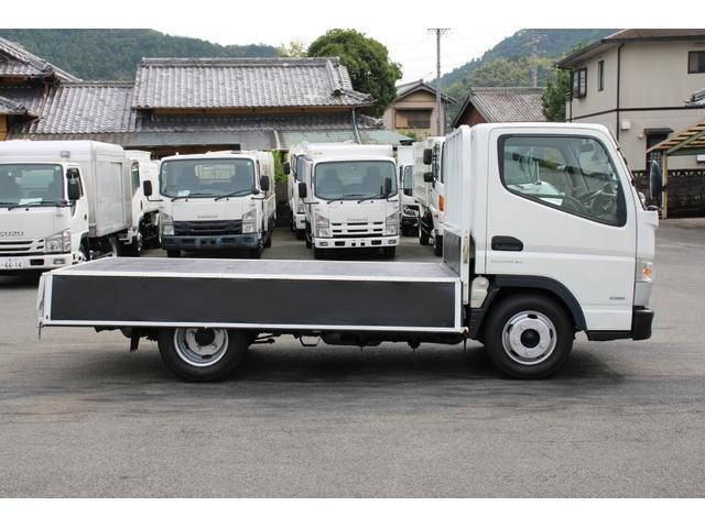 三菱ふそうキャンター平ボディ小型（2t・3t）[写真11]