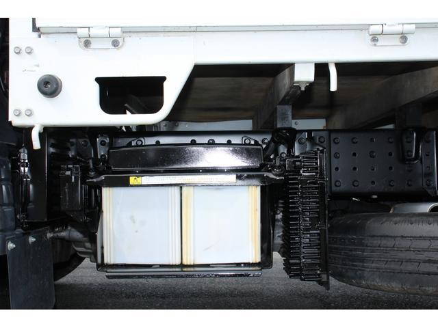 三菱ふそうキャンター平ボディ小型（2t・3t）[写真14]