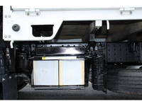 三菱ふそうキャンター平ボディ小型（2t・3t）[写真15]