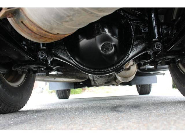 三菱ふそうキャンター平ボディ小型（2t・3t）[写真15]