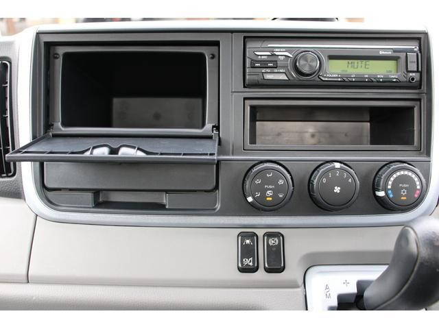 三菱ふそうキャンター平ボディ小型（2t・3t）[写真24]