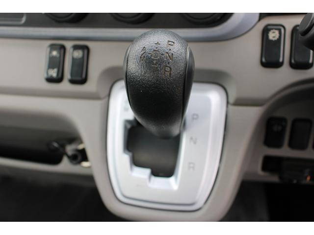 三菱ふそうキャンター平ボディ小型（2t・3t）[写真25]