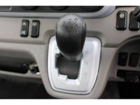 三菱ふそうキャンター平ボディ小型（2t・3t）[写真26]