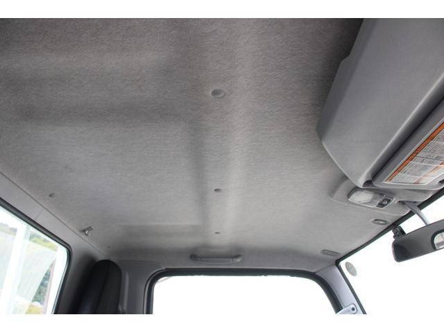 三菱ふそうキャンター平ボディ小型（2t・3t）[写真26]