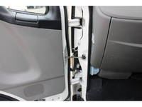 三菱ふそうキャンター平ボディ小型（2t・3t）[写真31]