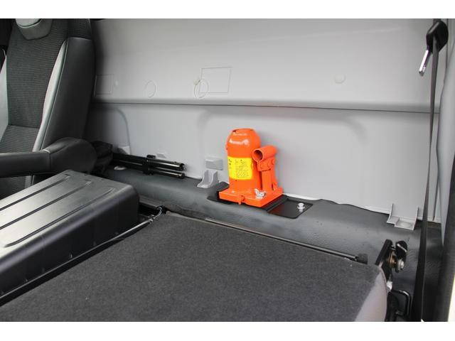 三菱ふそうキャンター平ボディ小型（2t・3t）[写真34]