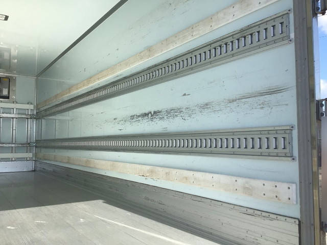 日野レンジャー冷凍車（冷蔵車）中型（4t）[写真12]