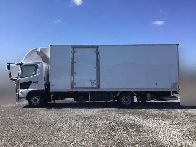 日野レンジャー冷凍車（冷蔵車）中型（4t）[写真05]