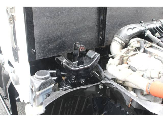 いすゞエルフ平ボディ小型（2t・3t）[写真12]