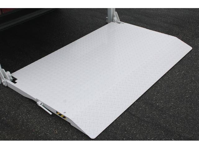 いすゞエルフ平ボディ小型（2t・3t）[写真16]