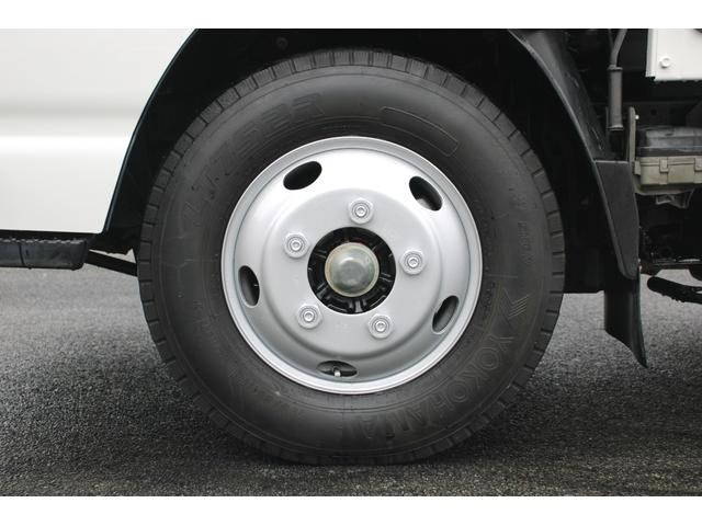 いすゞエルフ平ボディ小型（2t・3t）[写真27]