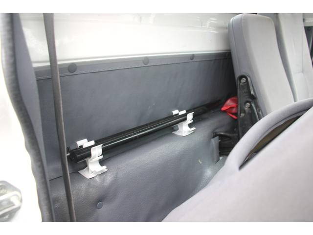 いすゞエルフ平ボディ小型（2t・3t）[写真38]