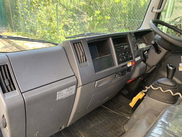 いすゞエルフコンテナ専用車小型（2t・3t）[写真10]