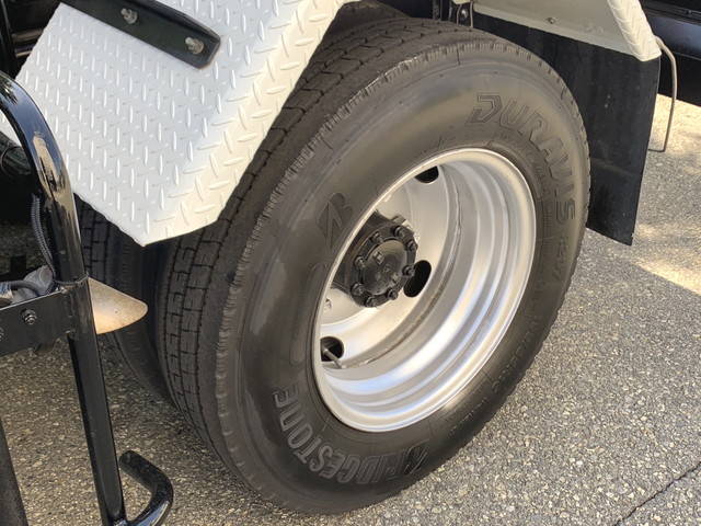 いすゞエルフコンテナ専用車小型（2t・3t）[写真11]