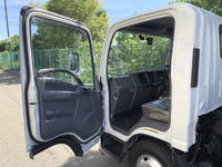 いすゞエルフコンテナ専用車小型（2t・3t）[写真08]