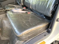 いすゞエルフコンテナ専用車小型（2t・3t）[写真09]