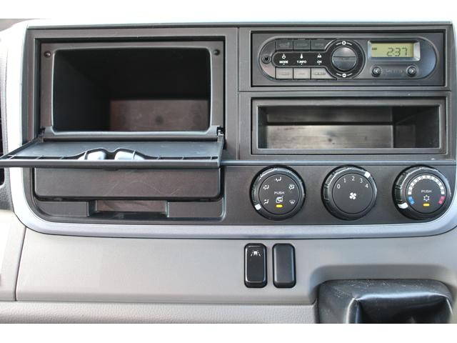 三菱ふそうキャンタークレーン4段小型（2t・3t）[写真32]