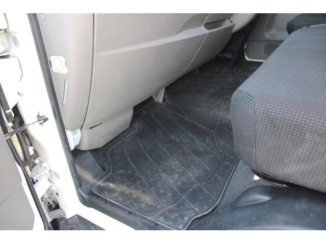 三菱ふそうキャンタークレーン4段小型（2t・3t）[写真37]