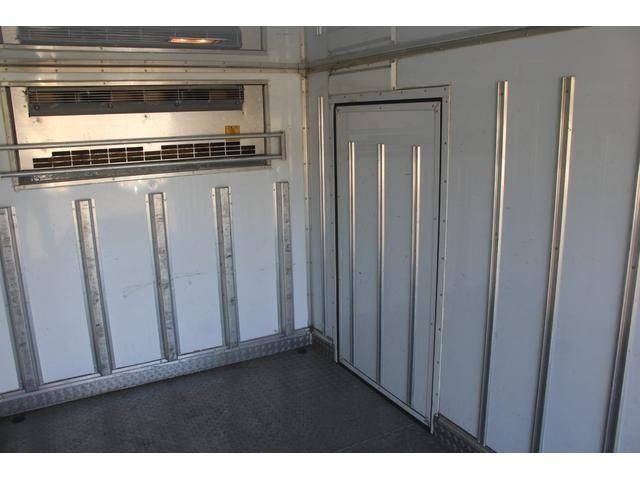 三菱ふそうキャンター冷凍車（冷蔵車）小型（2t・3t）[写真17]