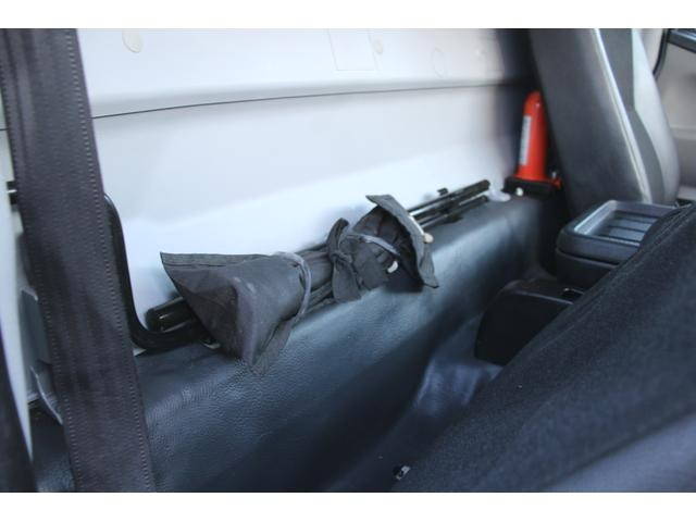 三菱ふそうキャンター冷凍車（冷蔵車）小型（2t・3t）[写真33]