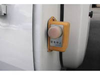 いすゞエルフパッカー車（塵芥車）小型（2t・3t）[写真28]