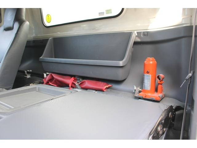 いすゞエルフパッカー車（塵芥車）小型（2t・3t）[写真40]