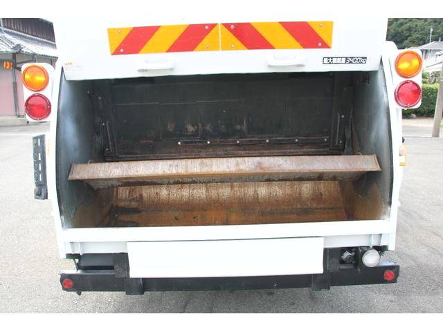いすゞエルフパッカー車（塵芥車）小型（2t・3t）[写真09]