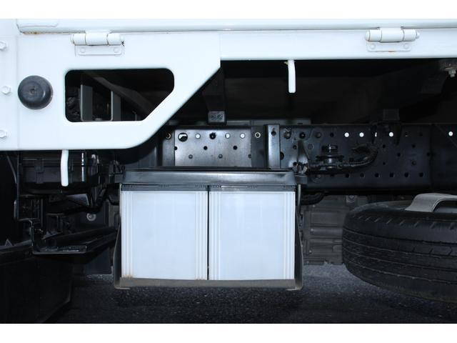 いすゞエルフ平ボディ小型（2t・3t）[写真15]