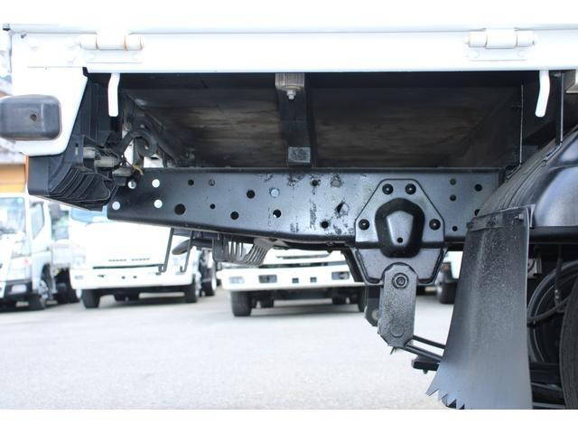 いすゞエルフ平ボディ小型（2t・3t）[写真20]