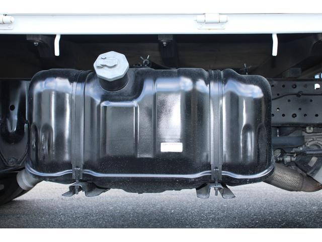 いすゞエルフ平ボディ小型（2t・3t）[写真21]